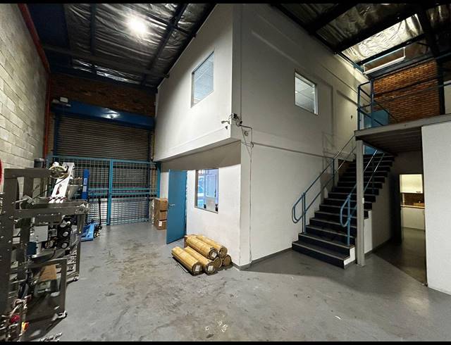 452M² WAREHOUSE TO LET IN EASTGATE